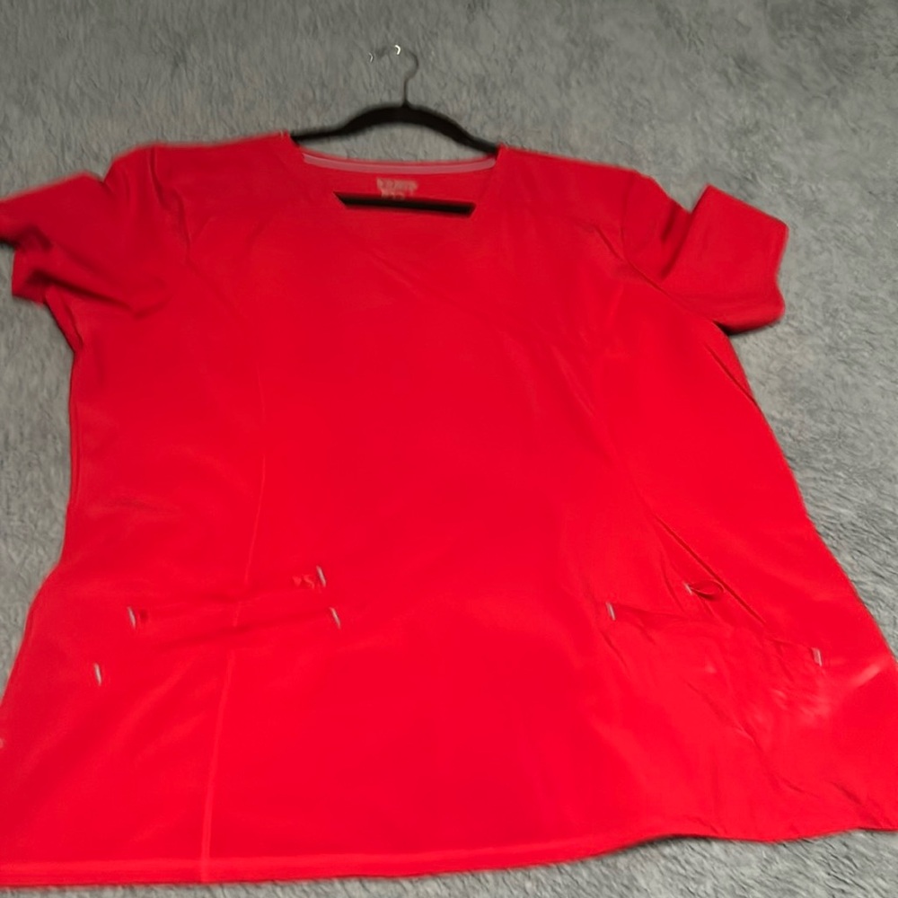 Medical scrub top